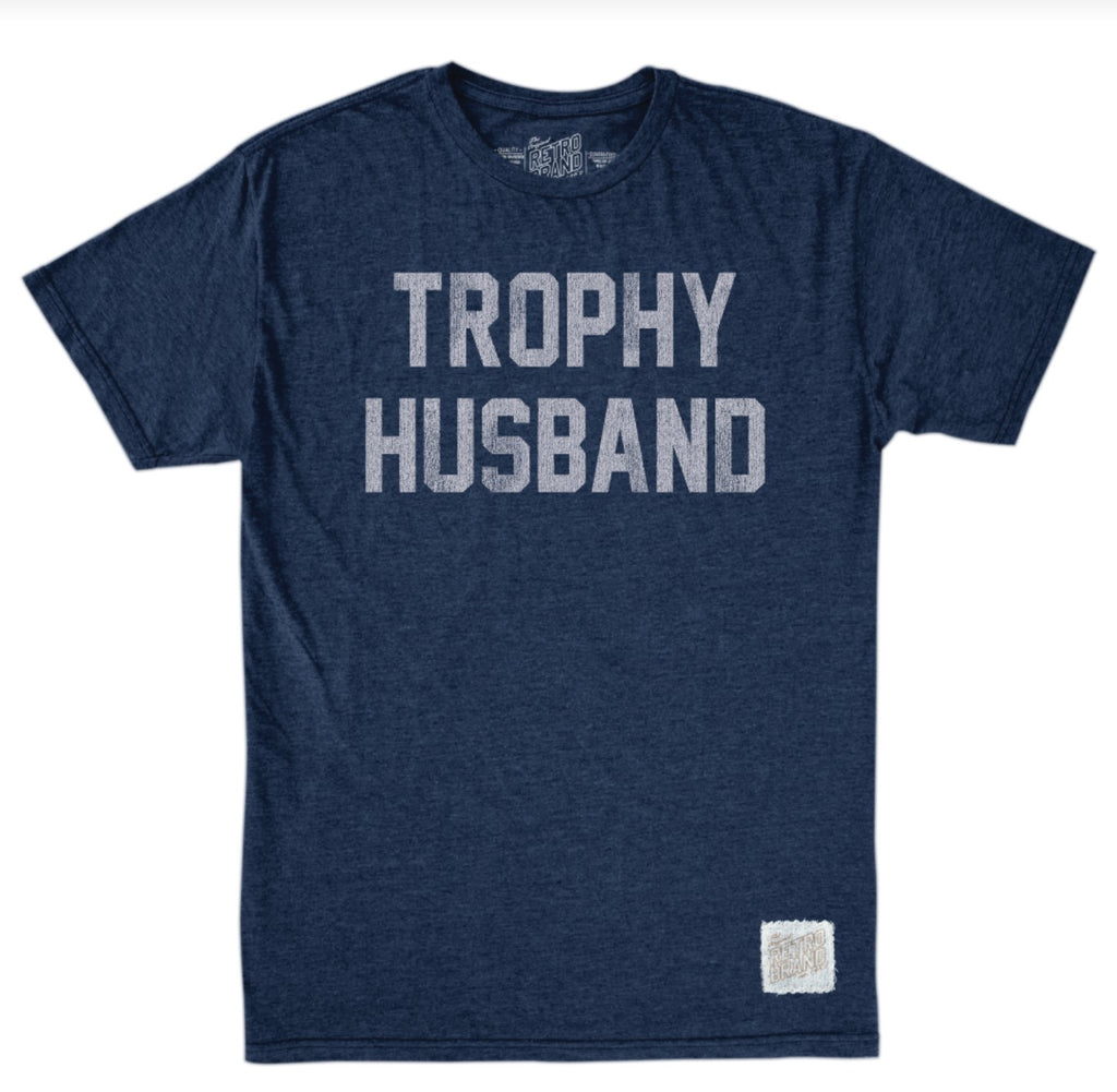 ALLNTRENDS Men's 'Trophy Husband' Funny T-Shirt - Cool Xmas & Family Gift Tee - View #10